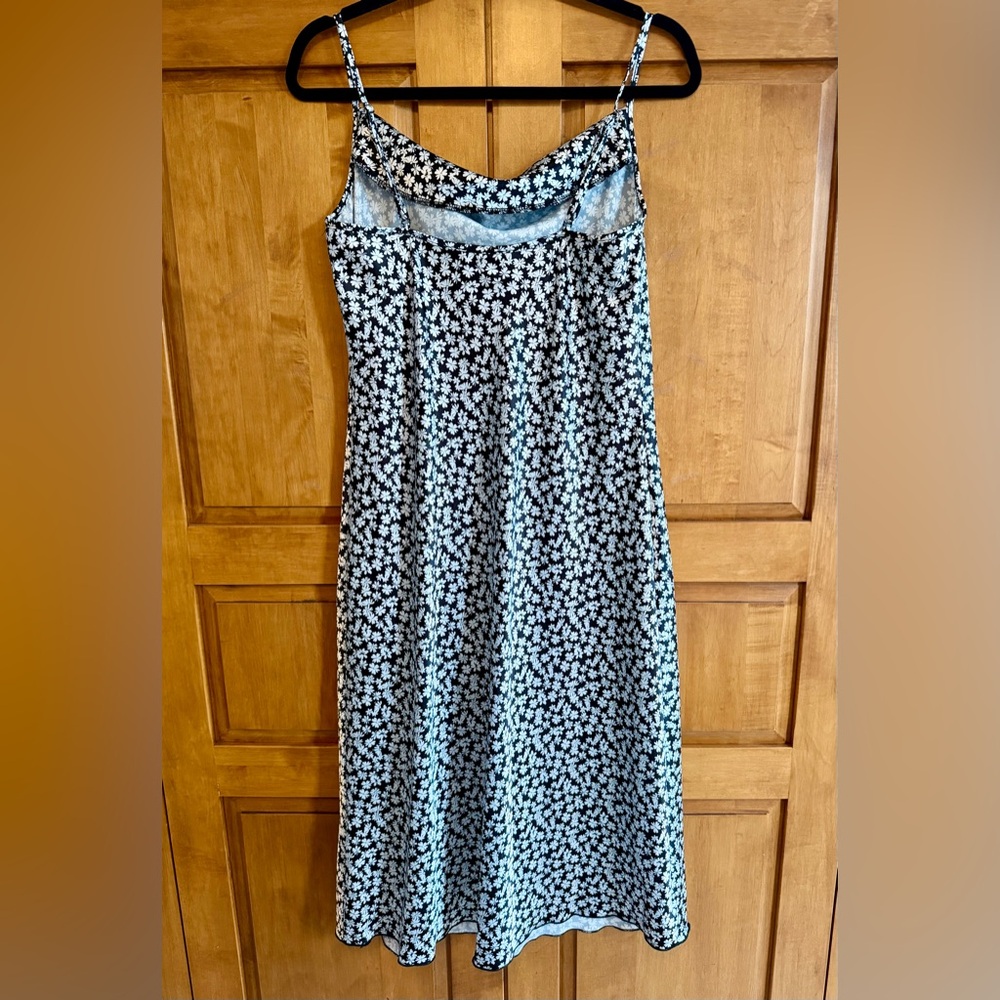 bebe Black and White Floral Midi Dress - Picture 2 of 8